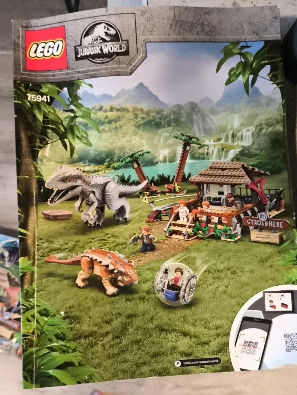 LEGO Jurassic World Green, Brown and Gray Dinosaur Escape Playset